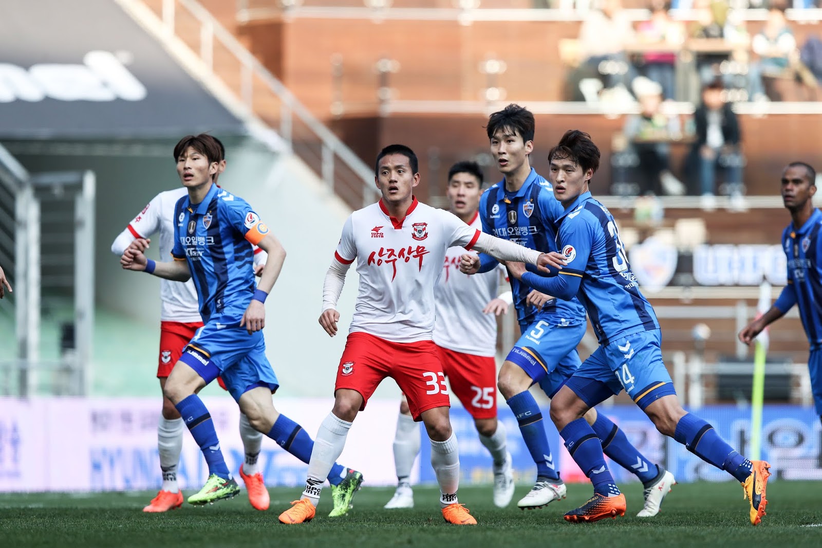 Trước con mồi ngon Jeju United, Sangju Sangmu Phoenix khó mà bỏ lỡ cơ hội để kiếm trọn vẹn 3 điểm trên sân nhà.