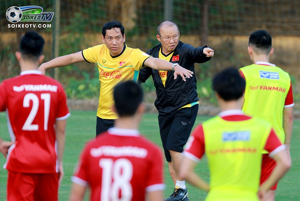 Vòng loại World Cup 2022: Việt Nam trông cậy cả vào thầy Park!