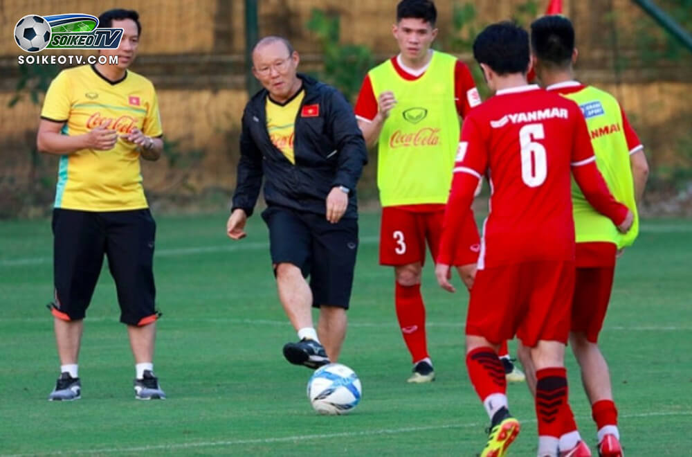 Chủ tịch VFF: “Thầy trò HLV Park Hang-seo cần biến áp lực thành động lực”