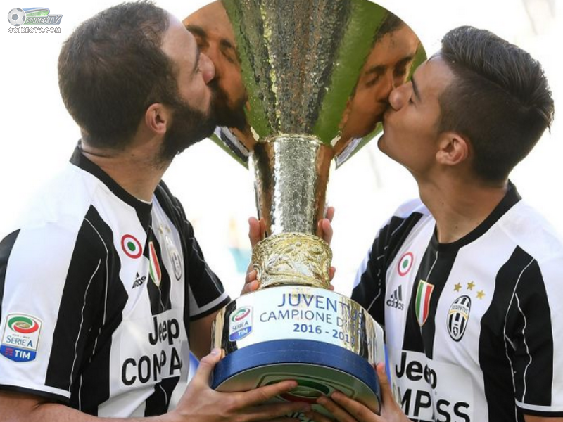 Scudetto là gì? Biểu tượng mơ ước mọi cầu thủ tại Ý đều muốn sở hữu