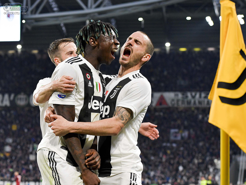 Scudetto được trao cho đội quán quân thay cho cup vô địch