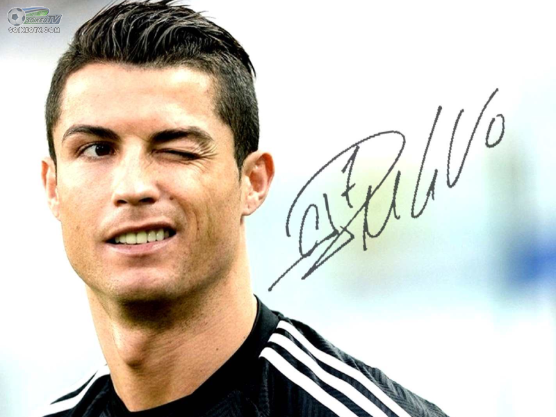 Cristiano Ronaldo để kiểu tóc Undercut