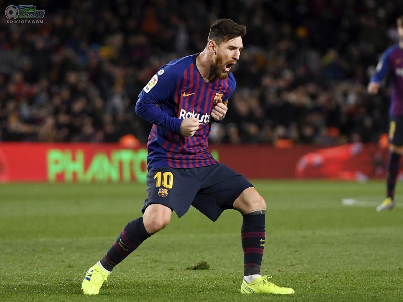 Ngắm những mẫu giày của Messi giúp anh tỏa sáng trên sân cỏ