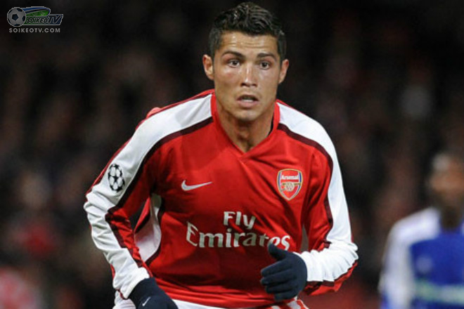 Wenger: “Arsenal cần mua ngay Ronaldo, anh ấy có thể ghi 200 bàn mỗi mùa”