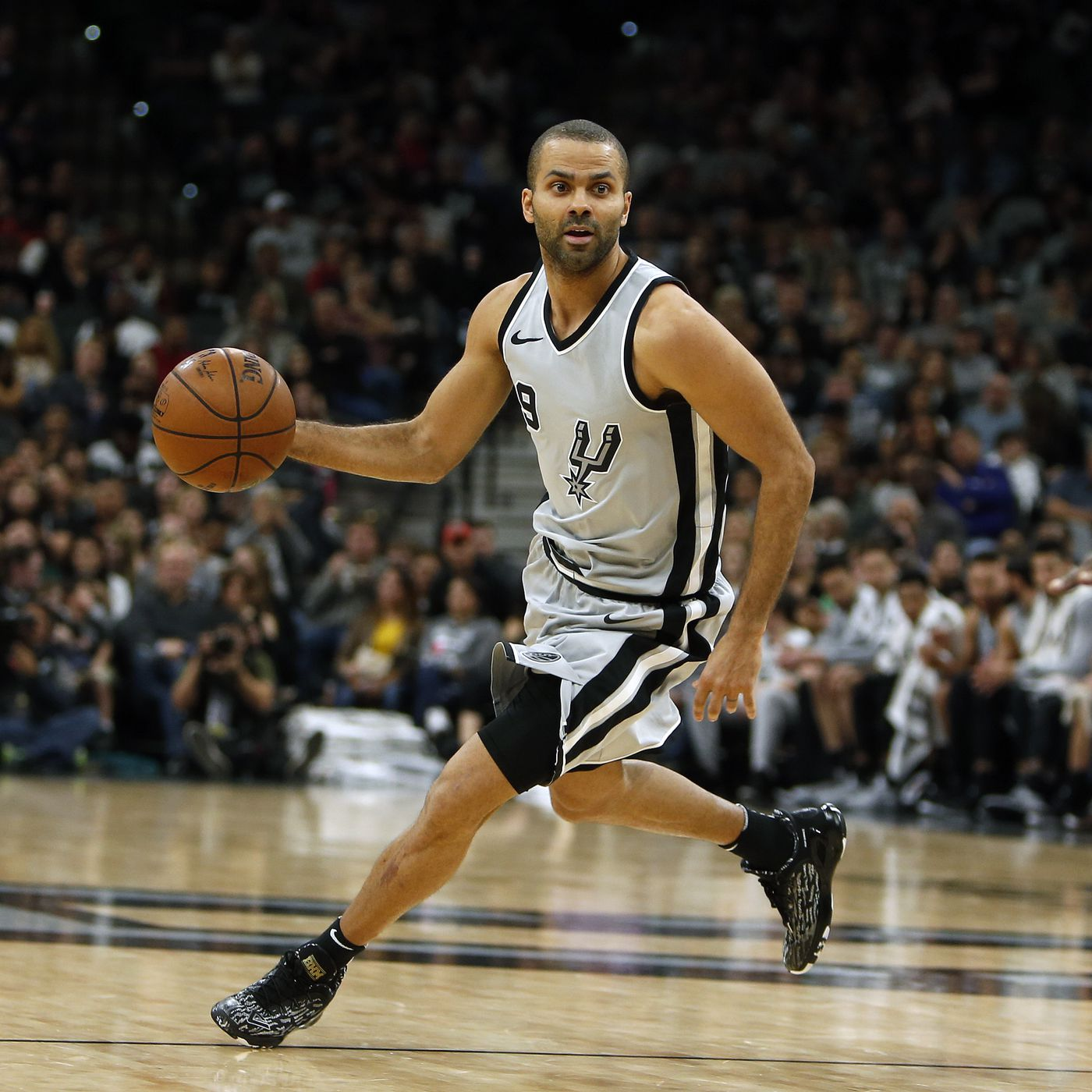 Tony Parker – Trở thành đại sứ Thương hiệu của trang giải trí hàng đầu Châu Á