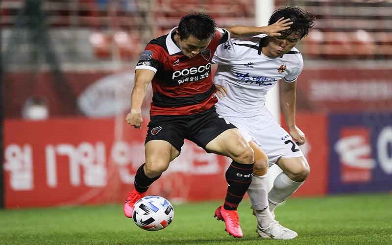 Soi kèo Gwangju vs Pohang Steelers