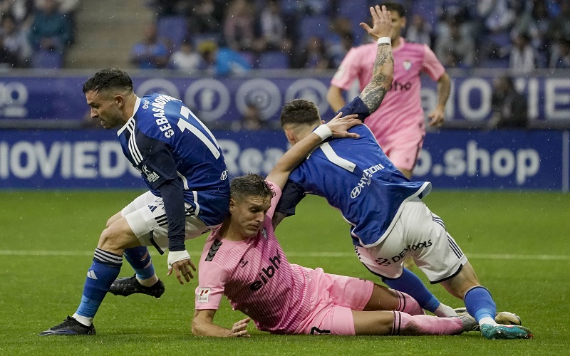 Soi kèo Eibar vs Oviedo