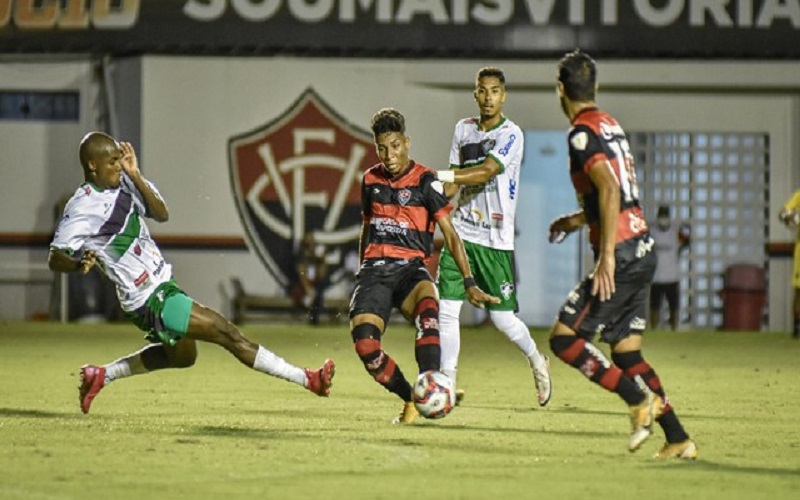 Soi kèo Fluminense vs Vitoria